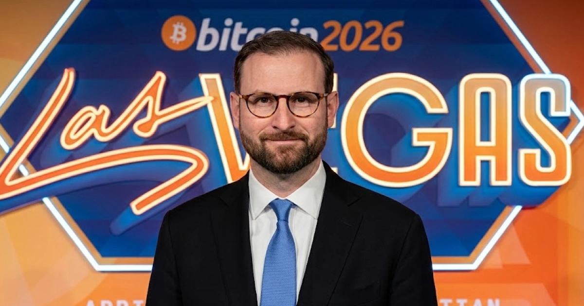 比特幣大會2026》白宮顧問：比特幣戰略儲備幾週後會有「大的要來了」白宮顧問預告，近期將針對川普的「比特幣戰略儲備」發布重大公告。同時，國會正推動《比特幣法案》更名為「ARMA」，力拚將戰略儲備機制正式立法以確保政策延續。