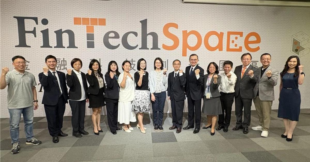 台銀結盟8大銀行！打造區塊鏈黃金代幣，首個貴金屬RWA落地？臺灣九大銀行攜手啟動黃金代幣化實證專案，導入智能合約與雙層區塊鏈架構，優化跨行清算、提領與資產管理流程，力拚年底形成 RWA 標準樣板。