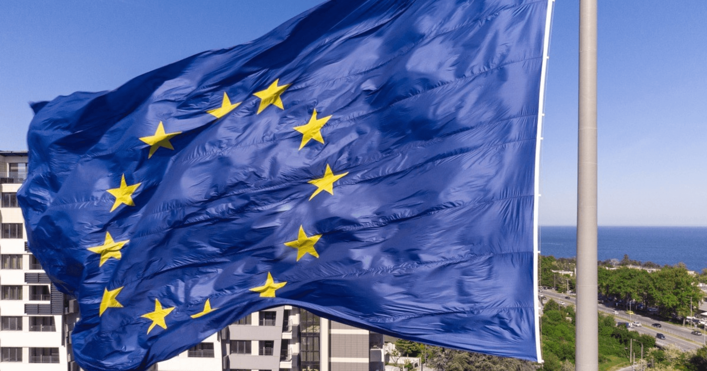 歐盟擁抱 DeFi？將督促傳統銀行入局，能打敗原生加密產業嗎？歐盟將於年底發佈 DeFi 報告，鼓勵傳統金融機構參與，平衡消費者保護與創新。此舉將加強 DeFi 的資金流與合規性，提升其市場競爭力。