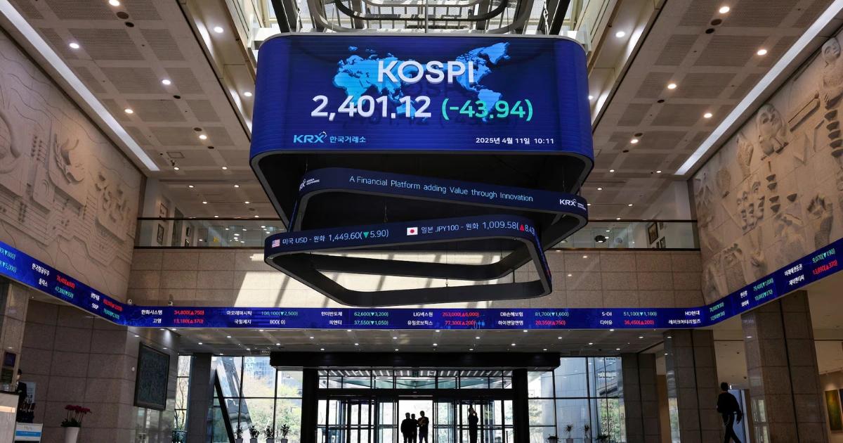 韓股去槓桿化近尾聲！但摩根大通仍憂：AI科技股拋售潮恐波及大盤摩根大通指出，韓國去槓桿化已近尾聲，但輝達信用違約交換利差擴大釋出警訊。若擁擠風險未消除，賣壓恐擴散至雲端巨頭與大盤。