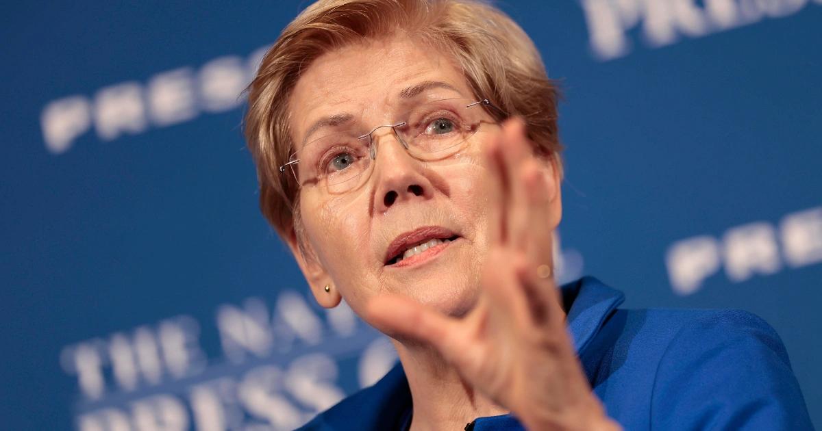 別讓川普自肥？議員要求暫緩WLFI銀行執照審查，直到川普切割加密利益華倫施壓監管暫緩川普家族加密平台申請銀行執照，質疑重大利益衝突，指向穩定幣監管與政治倫理缺口，與立法爭議延燒中。