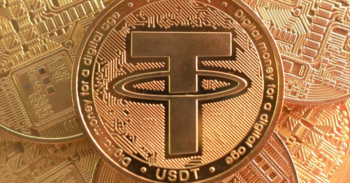 標普把泰達幣評等為最弱級：24％儲備資產具高波動性，Tether強烈反擊S&P 將 $USDT 評等降至最低級「弱（5）」，指 Tether 儲備中高風險資產占比升至 24％，並警告若市場劇震恐衝擊錨定能力，監管壓力在《GENIUS 法案》下同步升高。