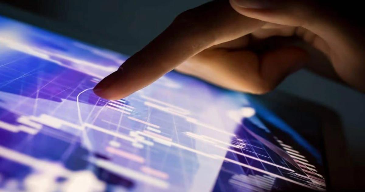 加密儲備概念股》QMMM股價狂噴近1000%疑涉操縱！美勒令暫停交易QMMM 宣布成立 1 億美元加密貨幣儲備，股價暴漲近 1,000%，遭 SEC 懷疑社群操縱，勒令暫停交易 10 天，引發市場高度關注。