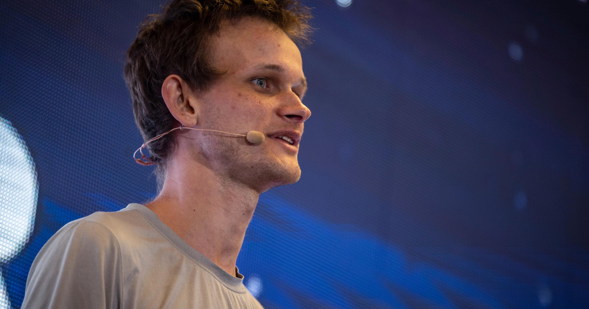 以太坊創辦人 V 神指出，現在的以太坊完整度只有 40%，在「The Merge」（合併）更新後，還有很多更新即將到來。合併只算 5 成進度！V 神：ETH 2.0 還有 4 大更新