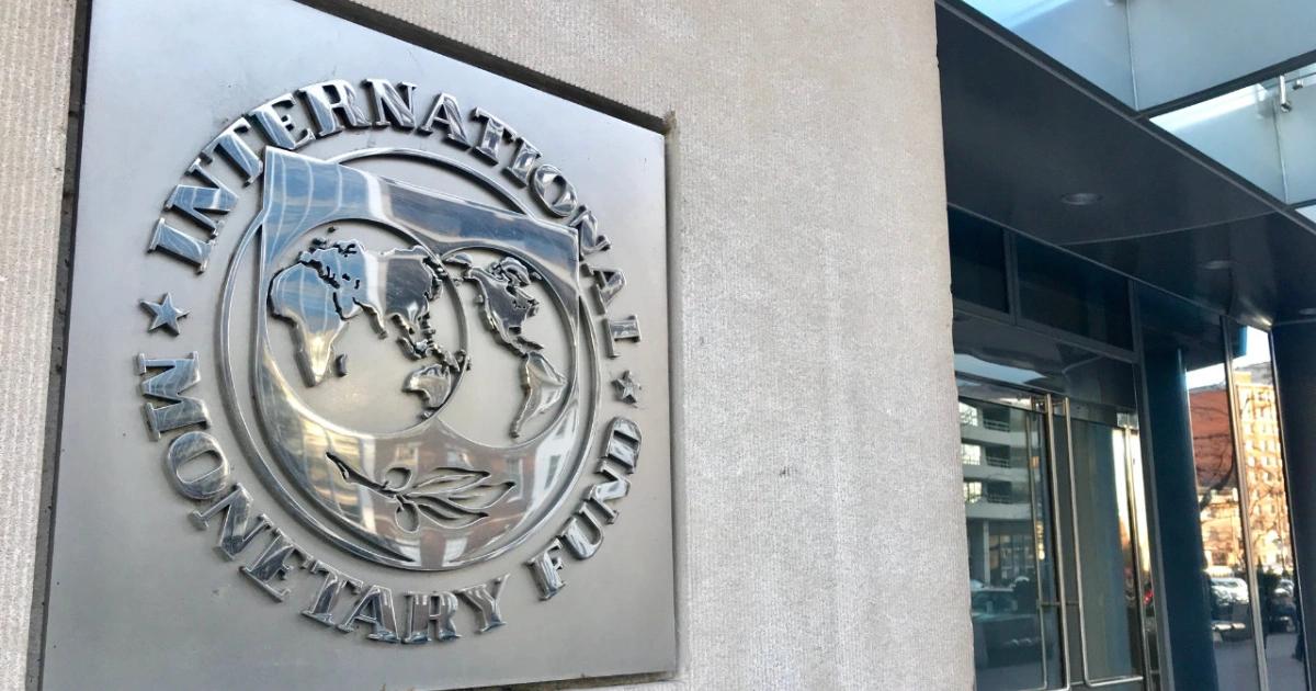 國際貨幣基金組織警告：穩定幣恐加速貨幣替代，削弱央行資本管制IMF 警告美元穩定幣快速擴張可能加劇貨幣替代，削弱新興國家資本管制；雖具金融普惠潛力，但仍伴隨擠兌與監管套利風險，需加強國際協調制定一致框架。