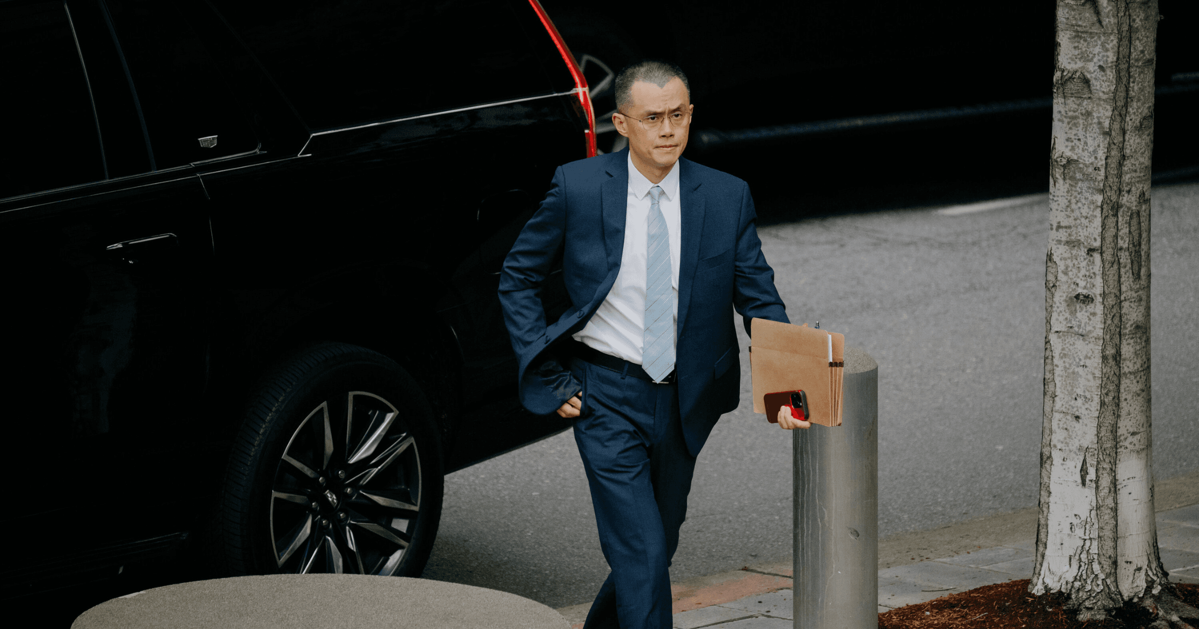 CZ 量刑聽證會全紀錄》緩刑失敗，最終法官判處幣安前執行長趙長鵬，監禁 4 個月！CZ 量刑聽證會，法官駁回加刑至三年的請求，最終判處四個月監禁。法庭認為 CZ 未能妥善維護反洗錢計劃，對公眾安全造成威脅。判決過程中，CZ 家庭成員全程出席支持。