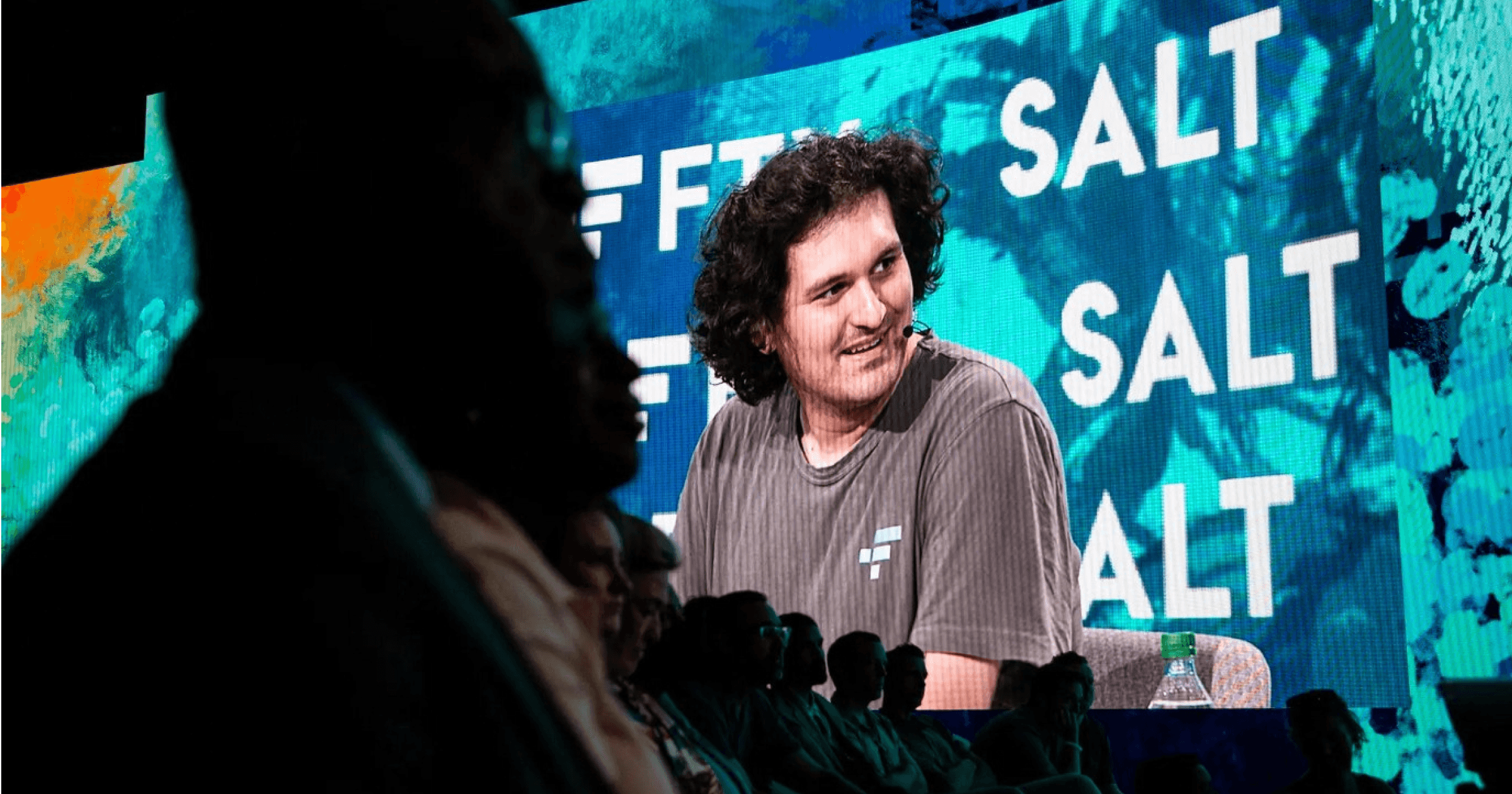 新 CEO 為了高額費用強行使得 FTX 破產？FTX 本可獲得數十億美元資金？趙長鵬在 FTX 回購股份最後階段「坐地起價」？FTX 破產背後的真相究竟是怎樣的？FTX 破產局中局！SBF 證詞草稿大公開，狂列數十點澄清謠言