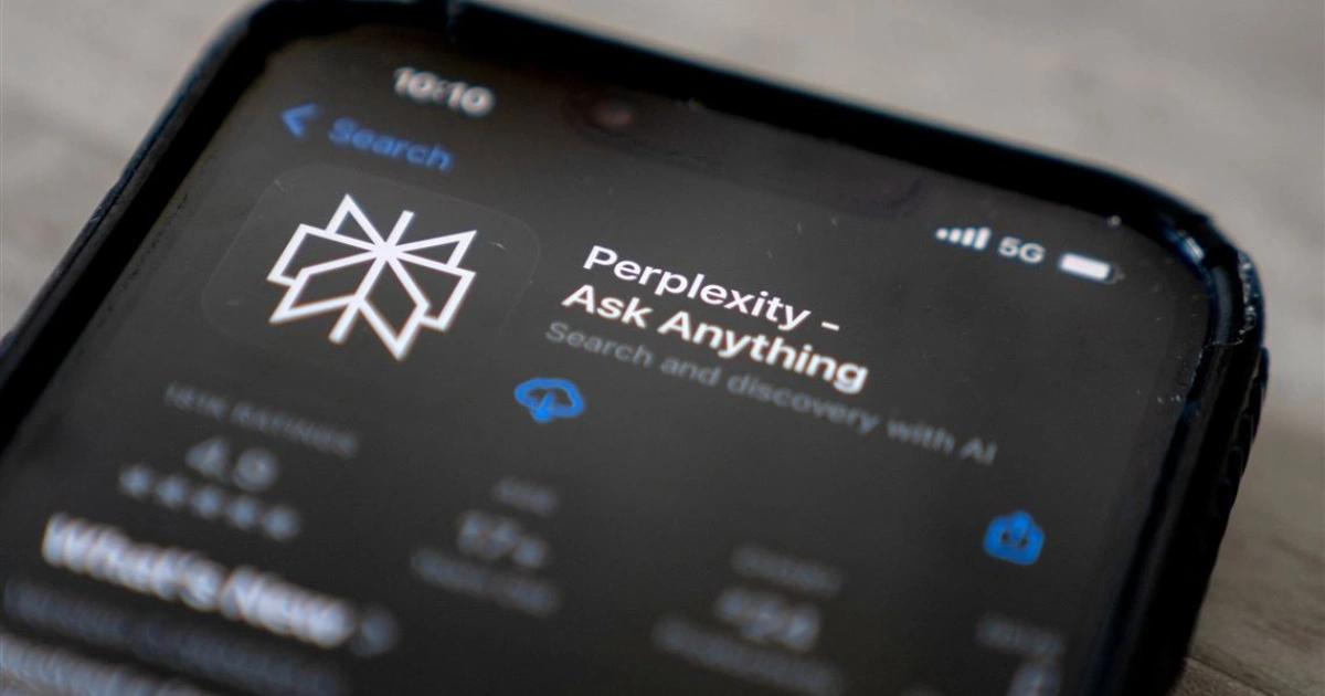 Perplexity App下載量雪崩80%!曾爆紅的AI搜尋新創,為何現在留不住用戶Perplexity 下載量在六週內暴跌約 80%,暴露其成長高度依賴促銷合作與市場話題,競爭加劇、體驗下降與隱私疑慮共同削弱其留存能力。