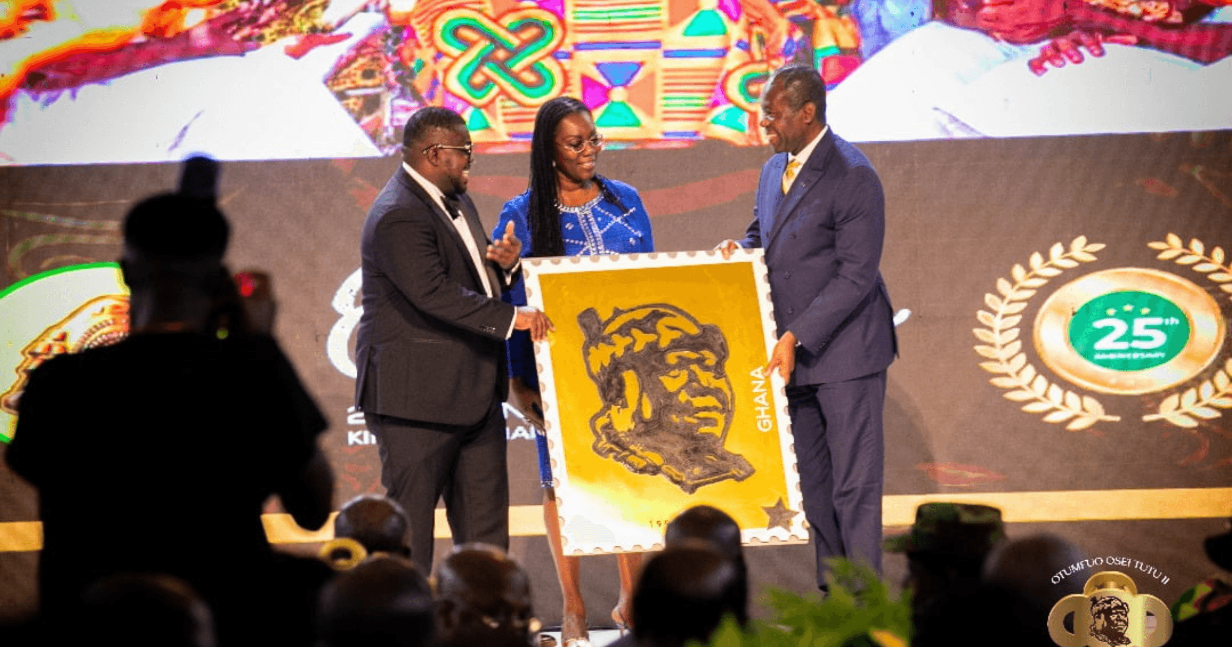 迦納郵政公司推出紀念 Asantehene 王位的「加密郵票」,結合傳統文化與現代科技,成為全球首批區塊鏈支持的郵票之一。副總統 Bawumia 也計劃將政府數位化,成為首個由區塊鏈技術支持的政府。全球首個區塊鏈政府!「這國家」不只推出加密郵票,還想靠鏈來防貪腐?